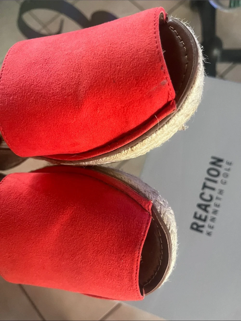 Kenneth Cole 🍒